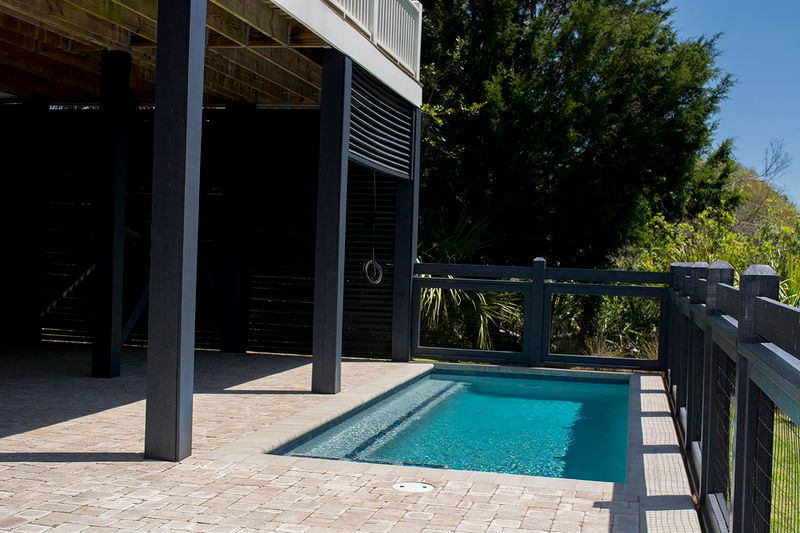 28 Battery Park Rd, Edisto Beach, SC 29438
