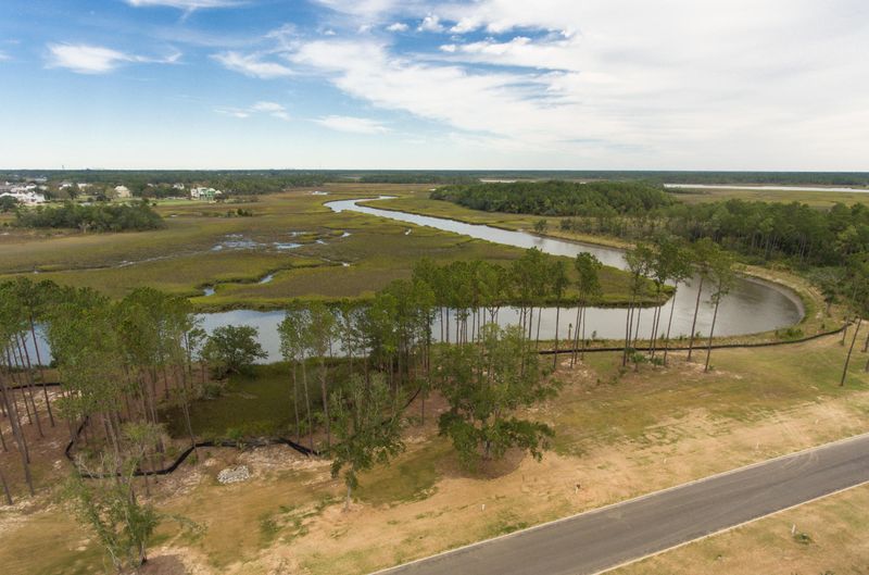 153 Captains Island Dr, Daniel Island, SC 29492
