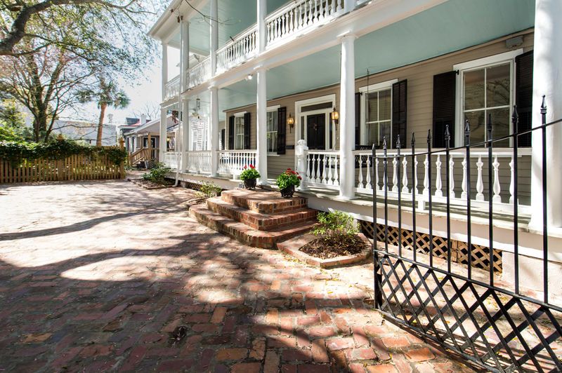 17 Pitt St, Charleston, SC 29401
