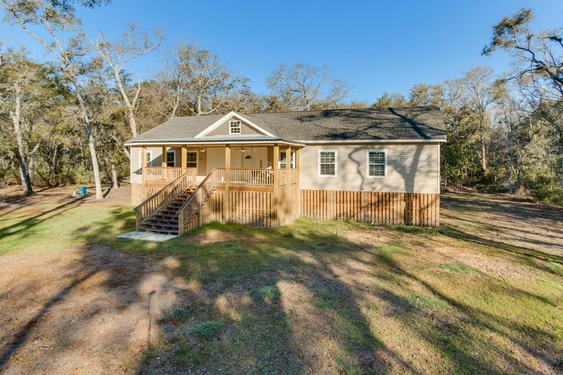 8416 Palmetto Rd, Edisto Island, SC 29438