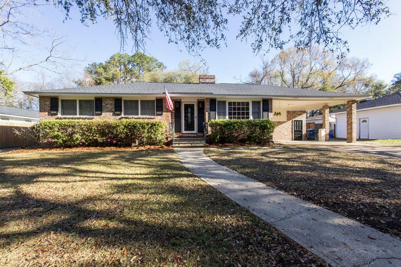 2460 Two Oaks Dr, Charleston, SC 29414