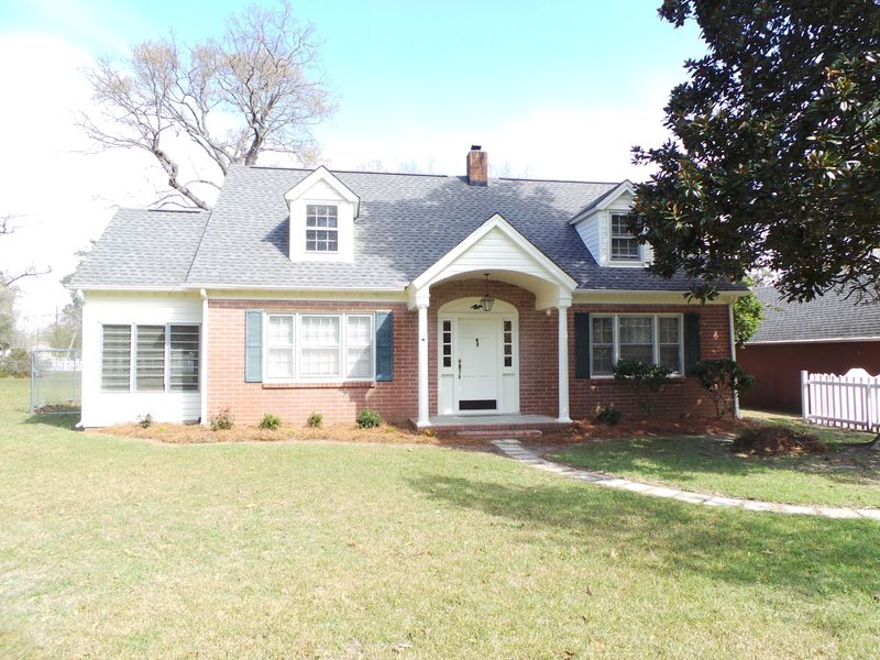 1020 Jessamine Dr, Moncks Corner, SC 29461