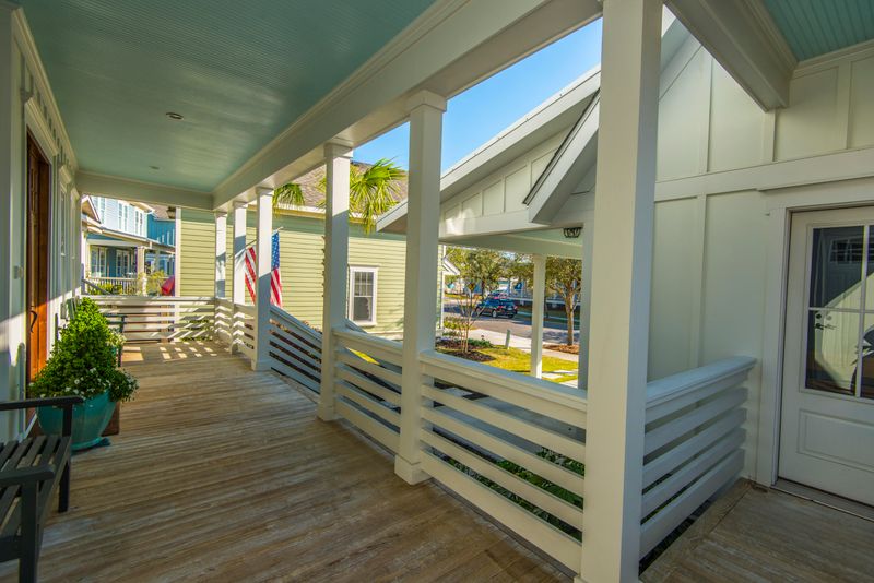 1643 Paradise Lake Dr, Mount Pleasant, SC 29464