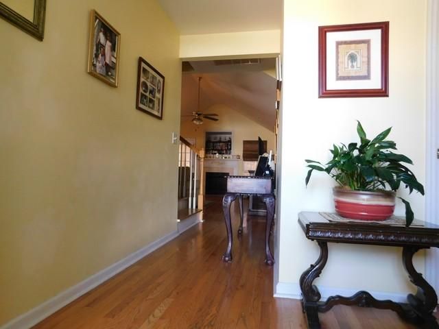 1628 Ocean Neighbors Blvd, Charleston, SC 29412