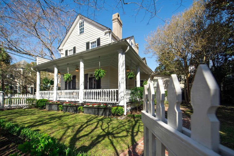 54 Smith St, Charleston, SC 29401