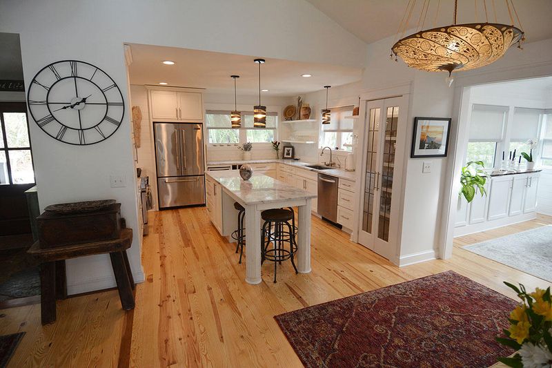 33 42nd Ave, Isle Of Palms, SC 29451