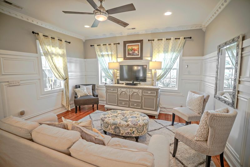 207 Fishburne St, Charleston, SC 29403