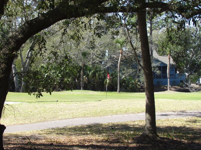26 Battery Pk, Edisto Beach, SC 29438