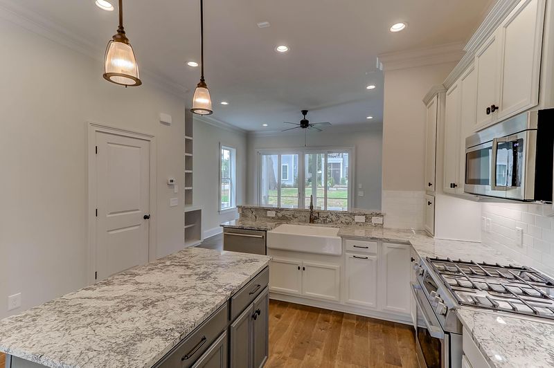 133 Bratton Cir, Mount Pleasant, SC 29464