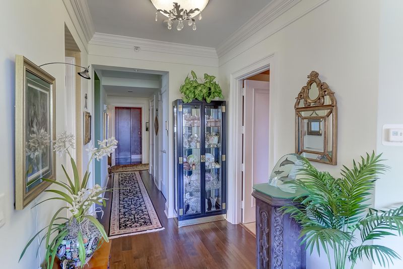 232 S Plaza Ct #209, Mount Pleasant, SC 29464
