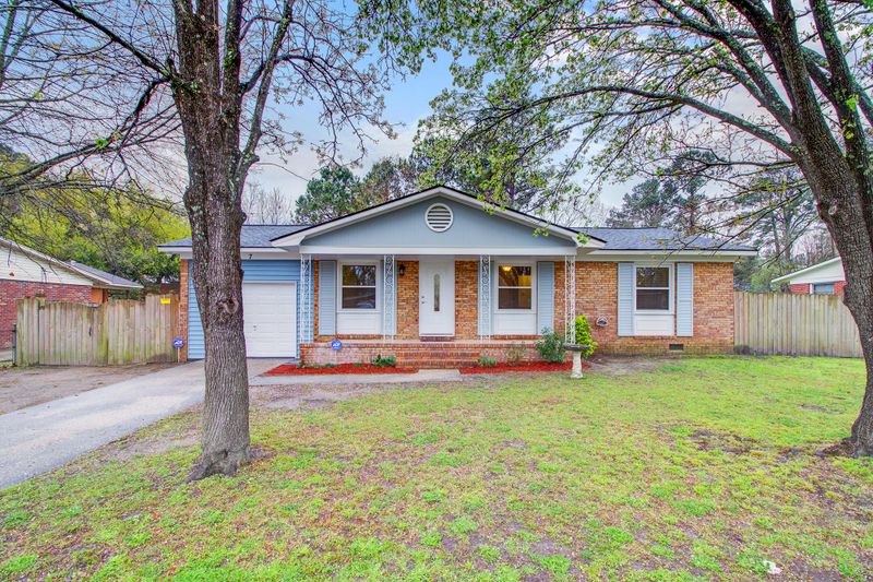 7 Elmora Ave, Goose Creek, SC 29445
