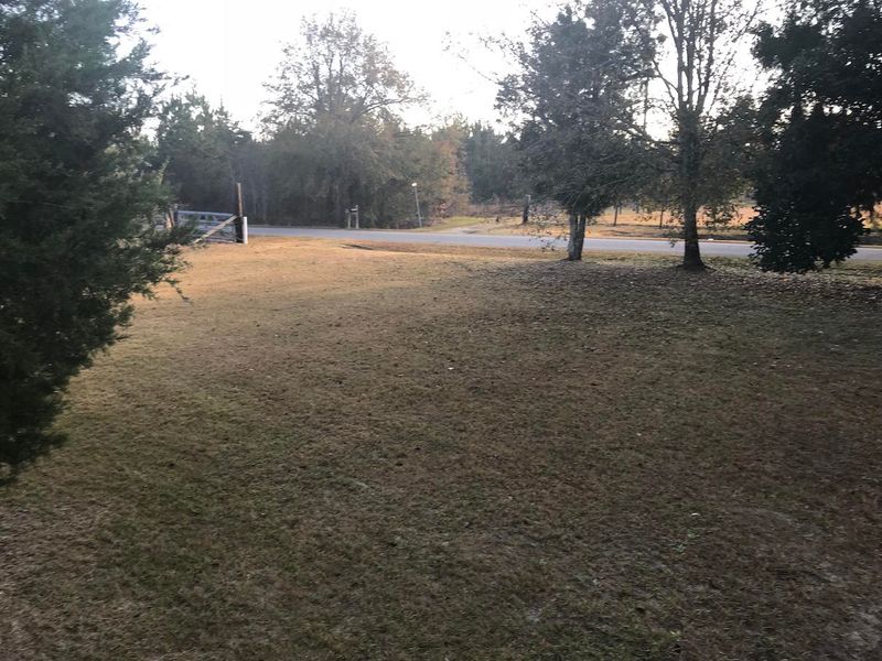 1119 Halter Dr, Saint Stephen, SC 29479