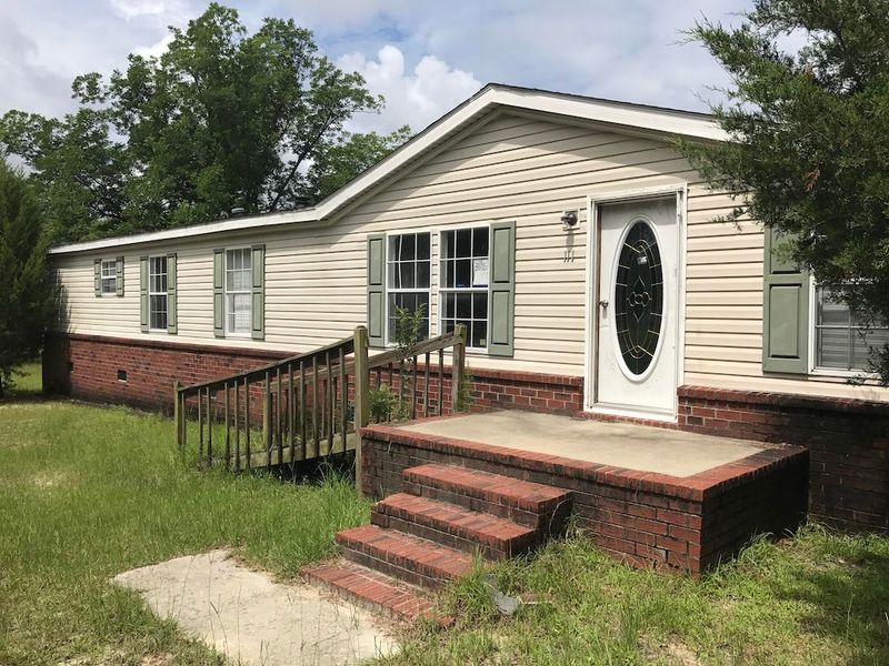 1119 Halter Dr, Saint Stephen, SC 29479