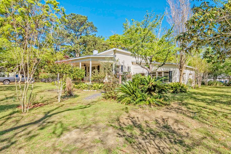 1144 Cottage Rd, Charleston, SC 29412