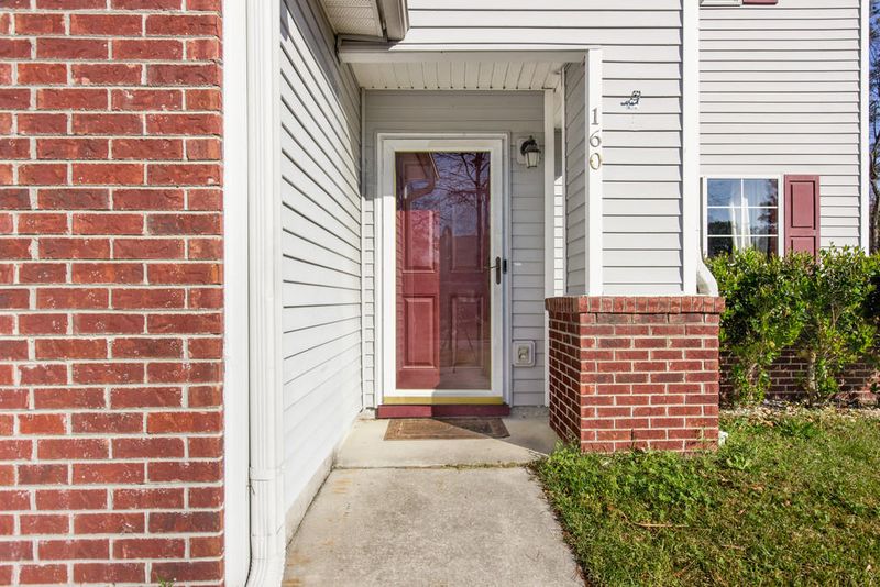 160 Apache Dr, Summerville, SC 29483