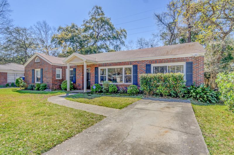 1327 Linden Cir, Charleston, SC 29407