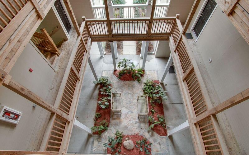 2432 Egret Crest Ln, Charleston, SC 29414