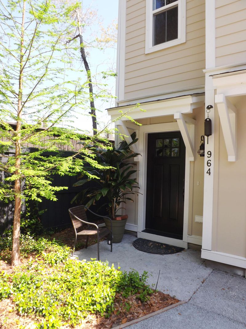964 Warrick Oaks Ln, Mount Pleasant, SC 29464