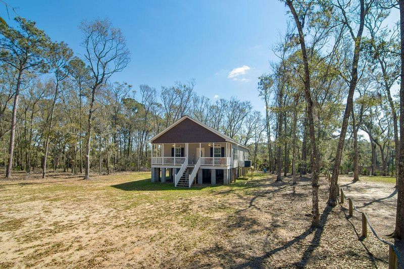44 Palmetto Pointe Ln, Edisto Island, SC 29438