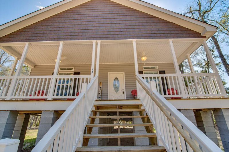 44 Palmetto Pointe Ln, Edisto Island, SC 29438