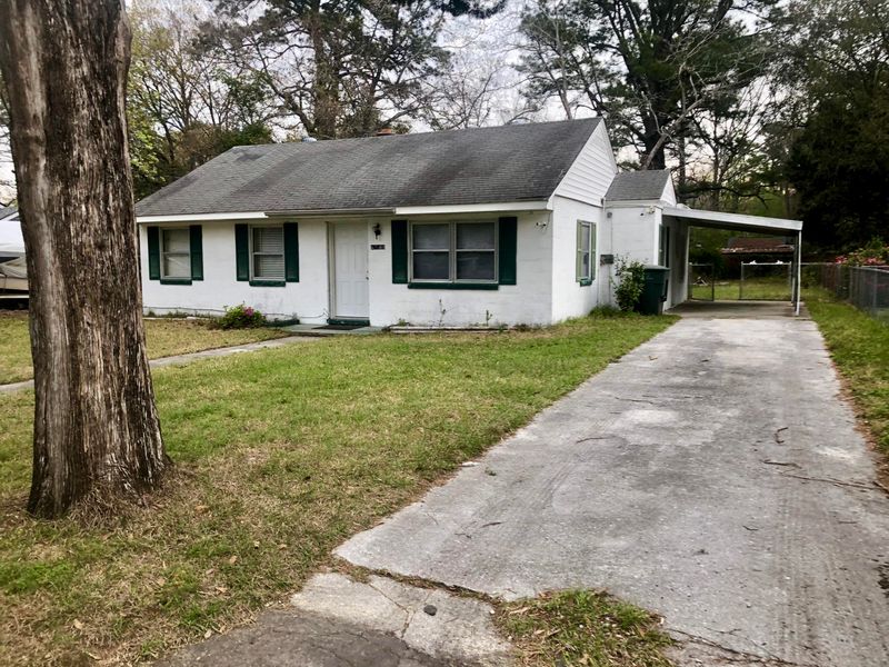 5916 Arbor Rd, Hanahan, SC 29410