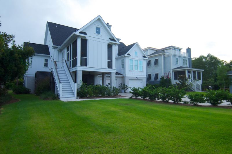 349 Evian Way, Mount Pleasant, SC 29464