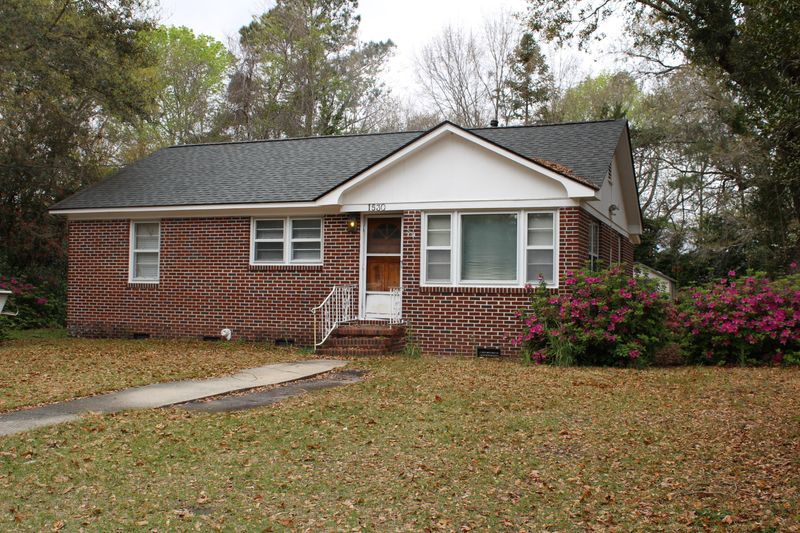 1530 Joan St, Charleston, SC 29407