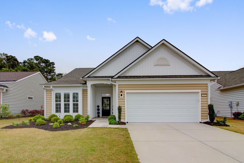 423 Eastern Isle Ave, Summerville, SC 29486