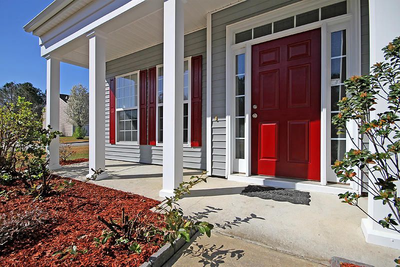 592 English Oak Cir, Moncks Corner, SC 29461