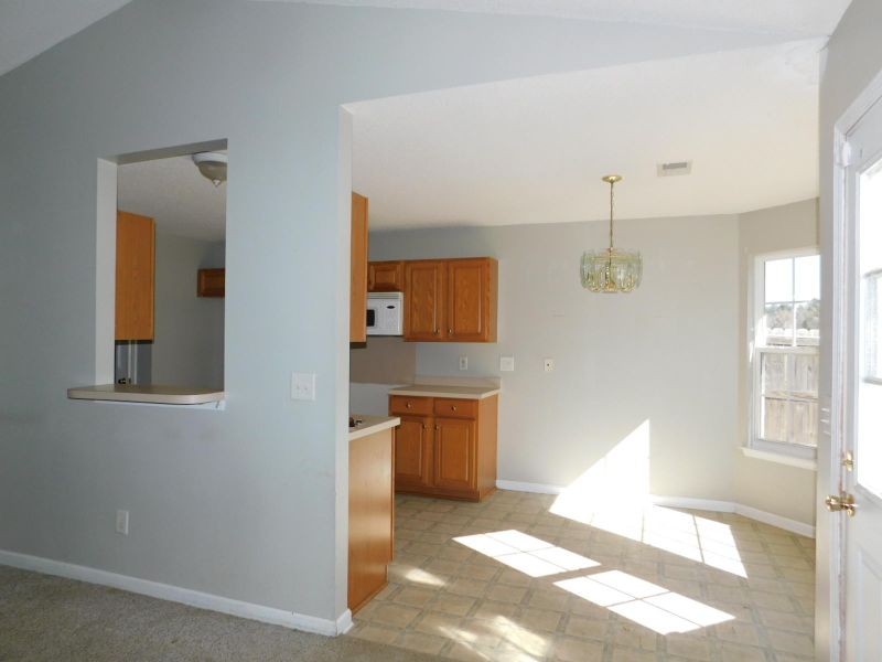 210 Westbrooke Rd, Summerville, SC 29483