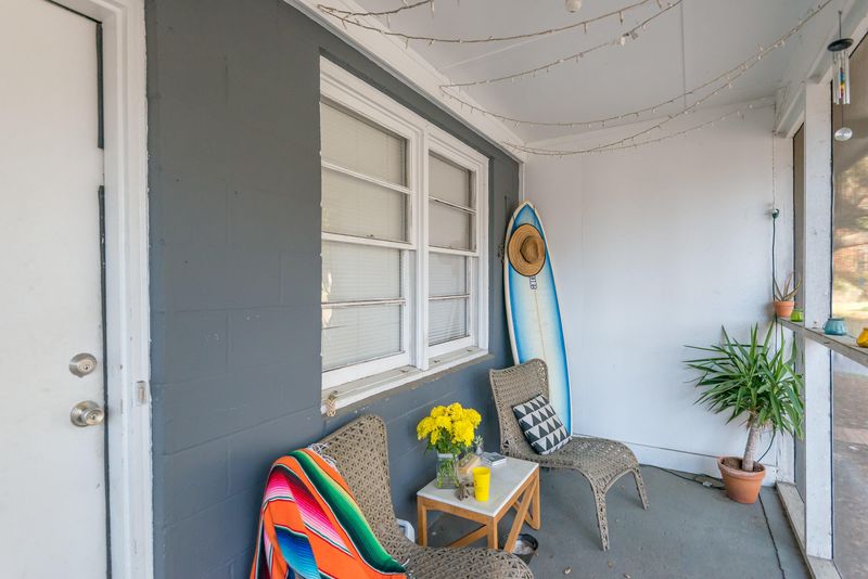 220 E Cooper Ave, Folly Beach, SC 29439