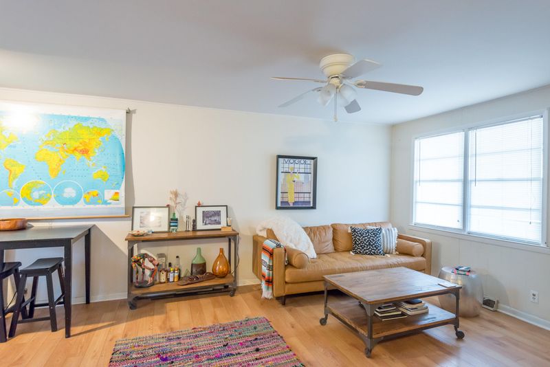 220 E Cooper Ave, Folly Beach, SC 29439