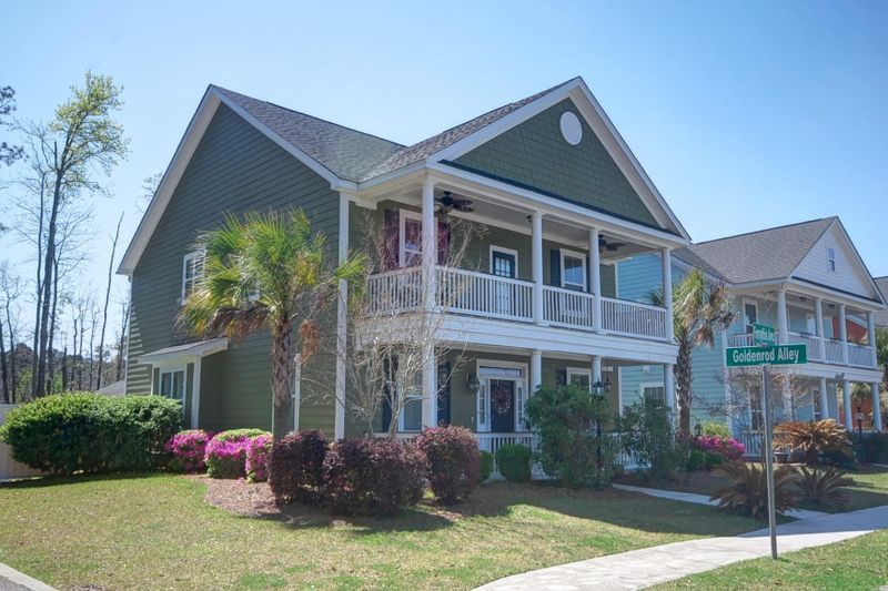 201 Forsythia Ave, Summerville, SC 29483