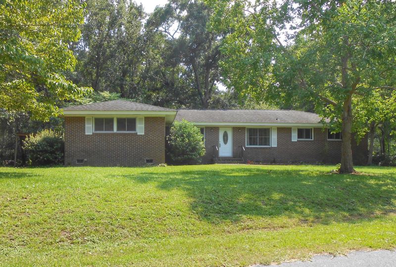 1325 Bluebird Dr, Mount Pleasant, SC 29464