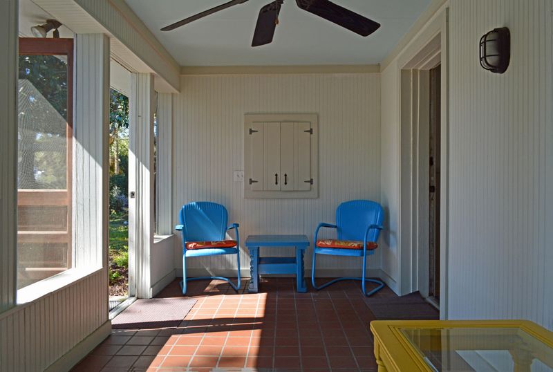 106 W Indian Ave, Folly Beach, SC 29439