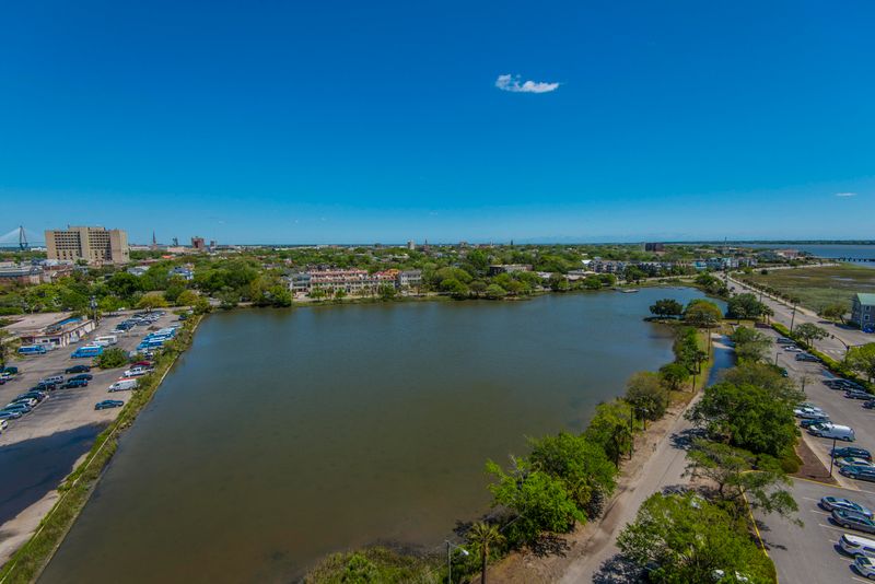 14 Lockwood Dr #10-G, Charleston, SC 29401