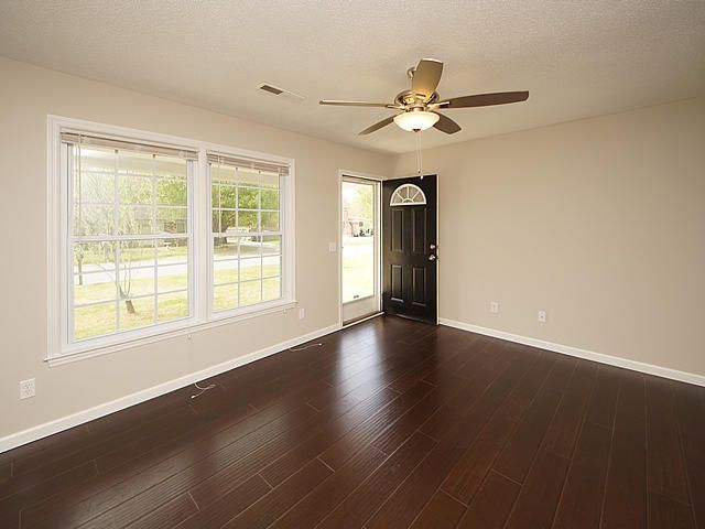 348 Oxford Rd, Ladson, SC 29456