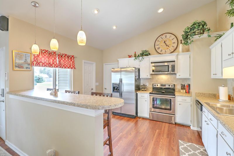 1149 Rivercrest Dr, Charleston, SC 29412