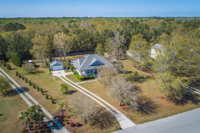 5376 Peerless Dr, Wadmalaw Island, SC 29487
