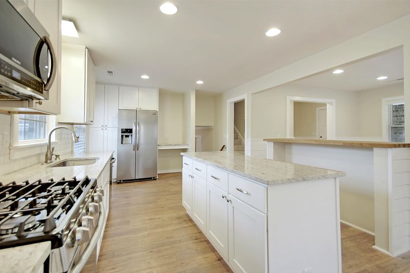 1569 N Pinebark Ln, Charleston, SC 29407