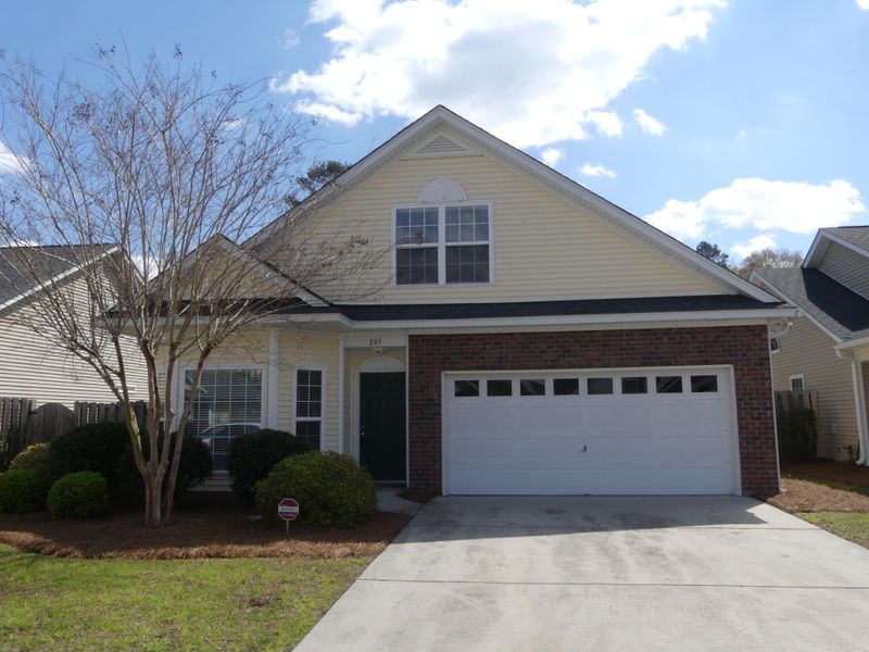 205 Garden Grove Dr, Summerville, SC 29485