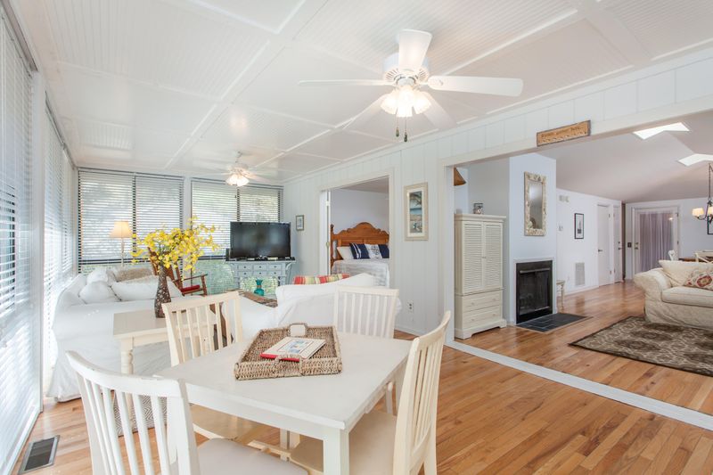 43 Twin Oaks Ln, Isle Of Palms, SC 29451