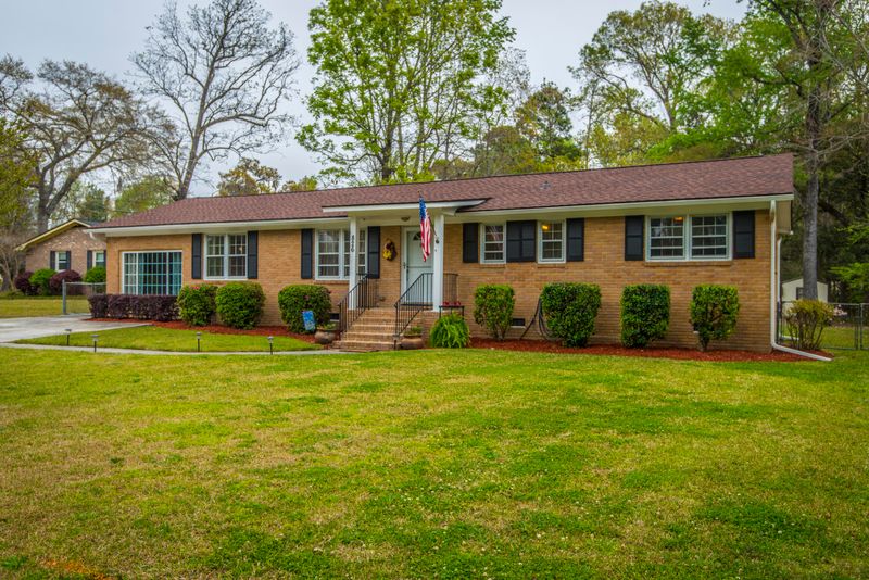 826 Trent St, Charleston, SC 29414