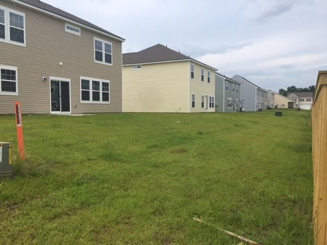 133 Hyrne Dr, Goose Creek, SC 29445