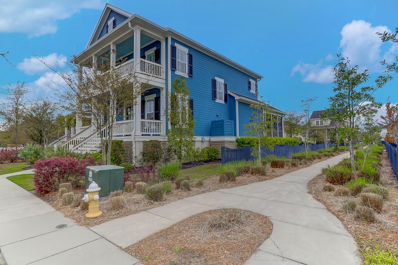 2490 Daniel Island Dr, Charleston, SC 29492