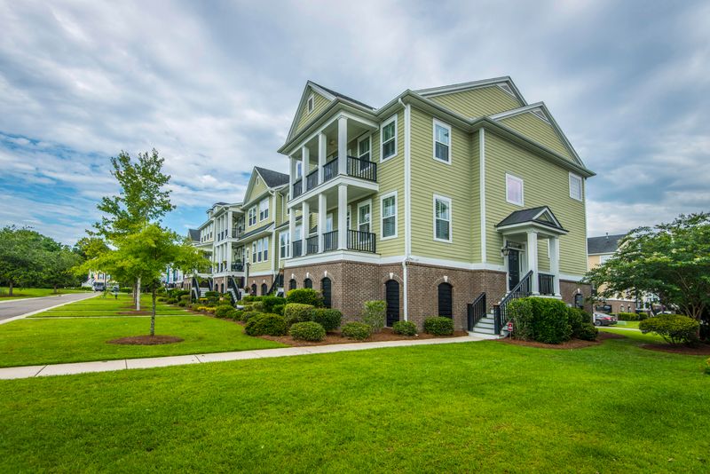 2412 Kendall Dr, Charleston, SC 29414