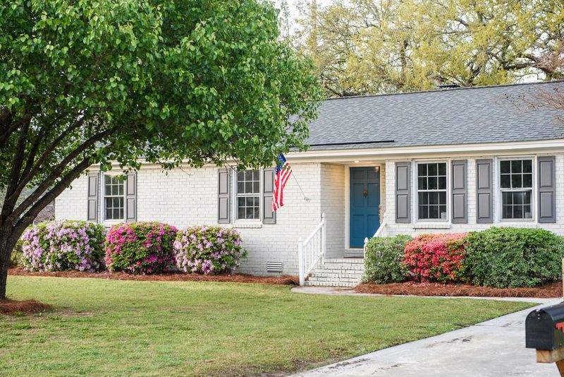 1129 Island View Dr, Mount Pleasant, SC 29464
