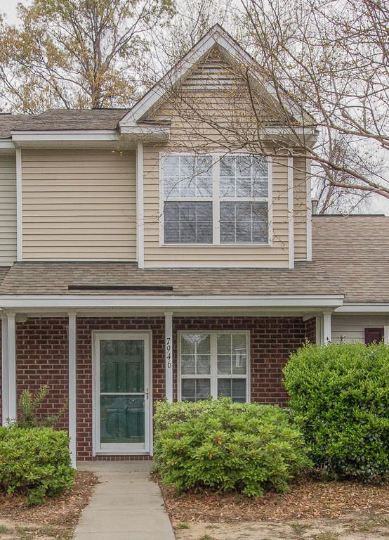 7946 Shadow Oak Dr, North Charleston, SC 29406