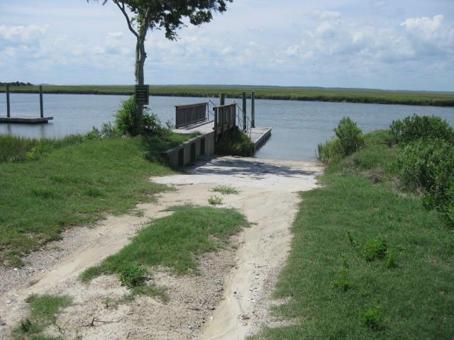 2 Wharf Ferry Rd, Edisto Island, SC 29438
