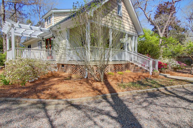 1008 S Main St, Summerville, SC 29483